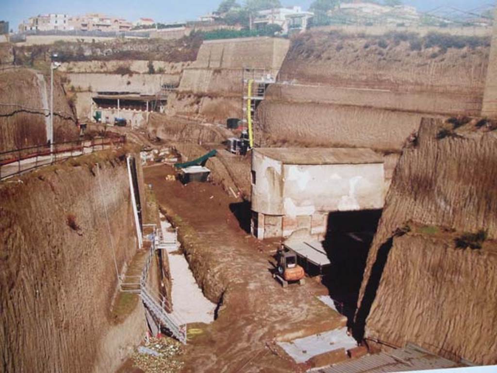 Villa dei Papiri, Herculaneum.2006. Excavation trench running to the Villa of the Papyri before conservation work.
Photo by kind permission of Prof. Andrew Wallace-Hadrill.
See Wallace-Hadrill, A. (2011). Herculaneum, Past and Future. London, Frances Lincoln Ltd., p. 87.